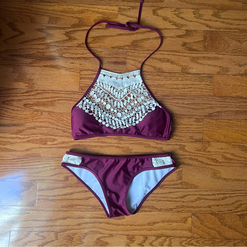 Cupshe size small beautiful burgundy two piece swimsuit.